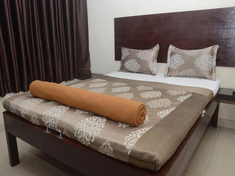Nilraj Lodge Ratnāgiri Екстериор снимка